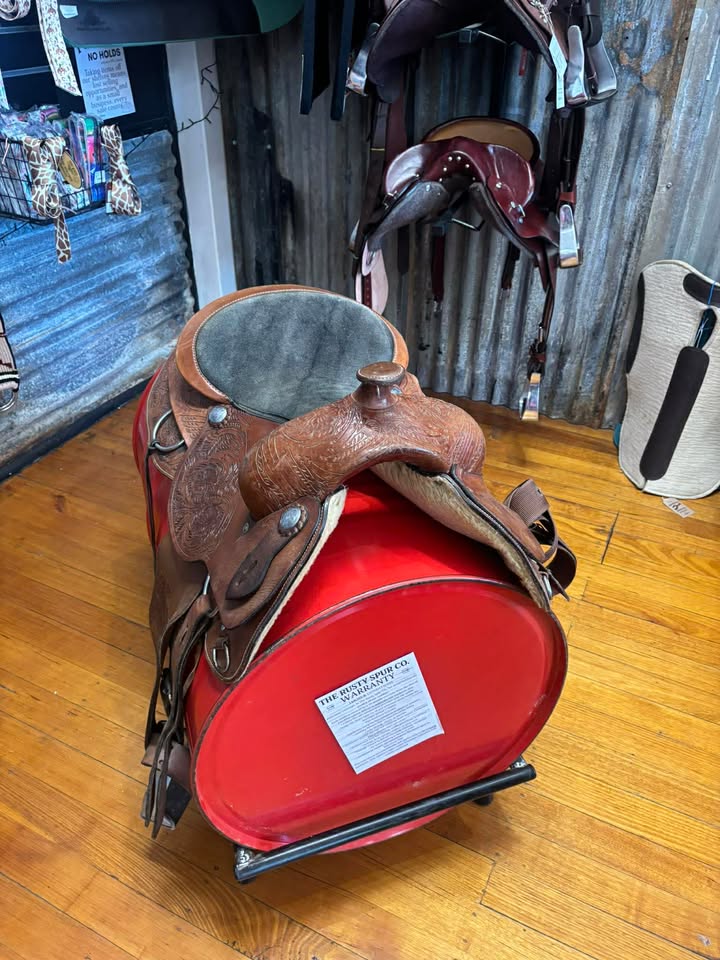 AUS MADE UNBRANDED WESTERN TRAIL SADDLE USED