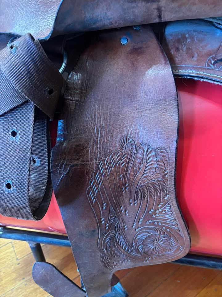 AUS MADE UNBRANDED WESTERN TRAIL SADDLE USED